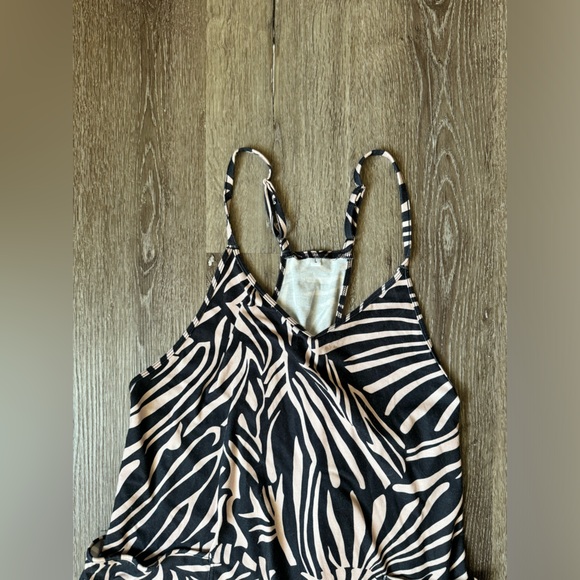 Amazon Onesie - Picture 2 of 2